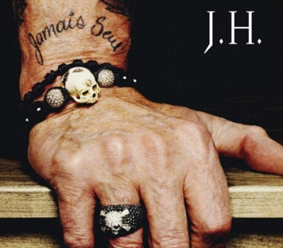Shamballa Bijoux sur Pochette Single Jamais Seul - Johny Hallyday