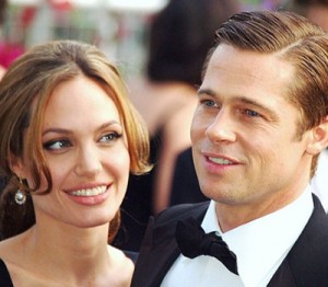 ANgelina Jolie Offre un Diamant Gravé à Brad Pitt