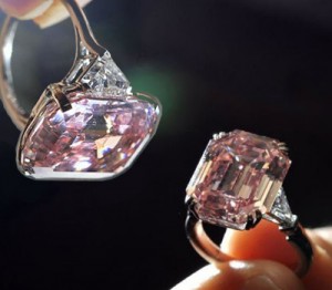 Un Diamant Rose sur Bague aux Enchères Sotheby's - 10,8 M$